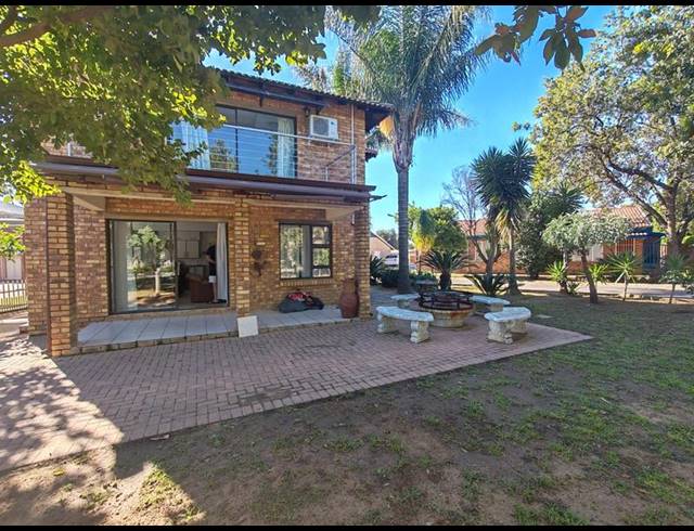 4 BEDROOM HOUSE FOR SALE IN MISTY BAY